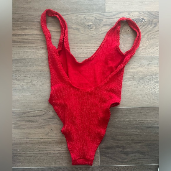 Bond-eye Madison one piece - Picture 2 of 4